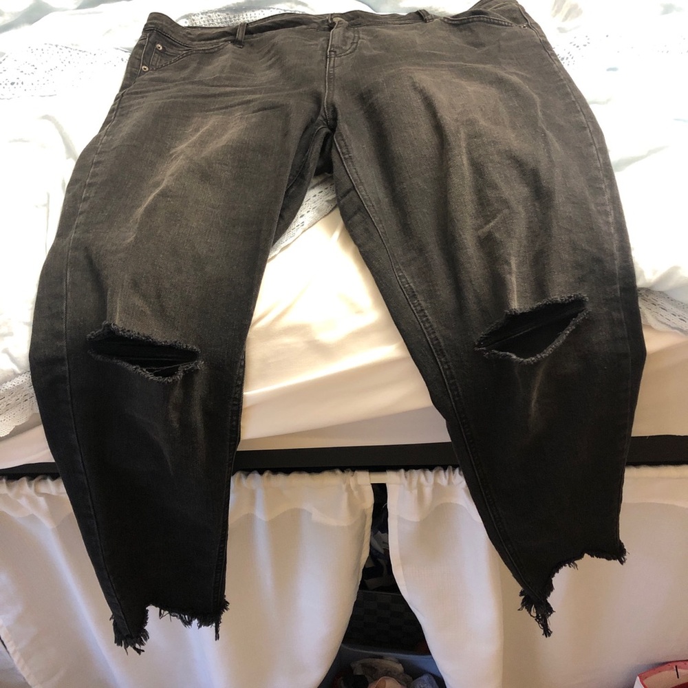 NEW wild fable ripped skinny jeans with frays